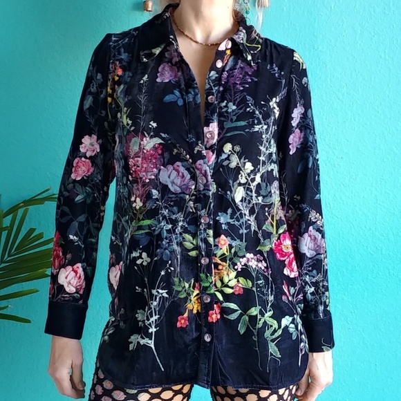 Soft Surroundings Tops - Soft Surroundings Midnight Garden Velvet Top